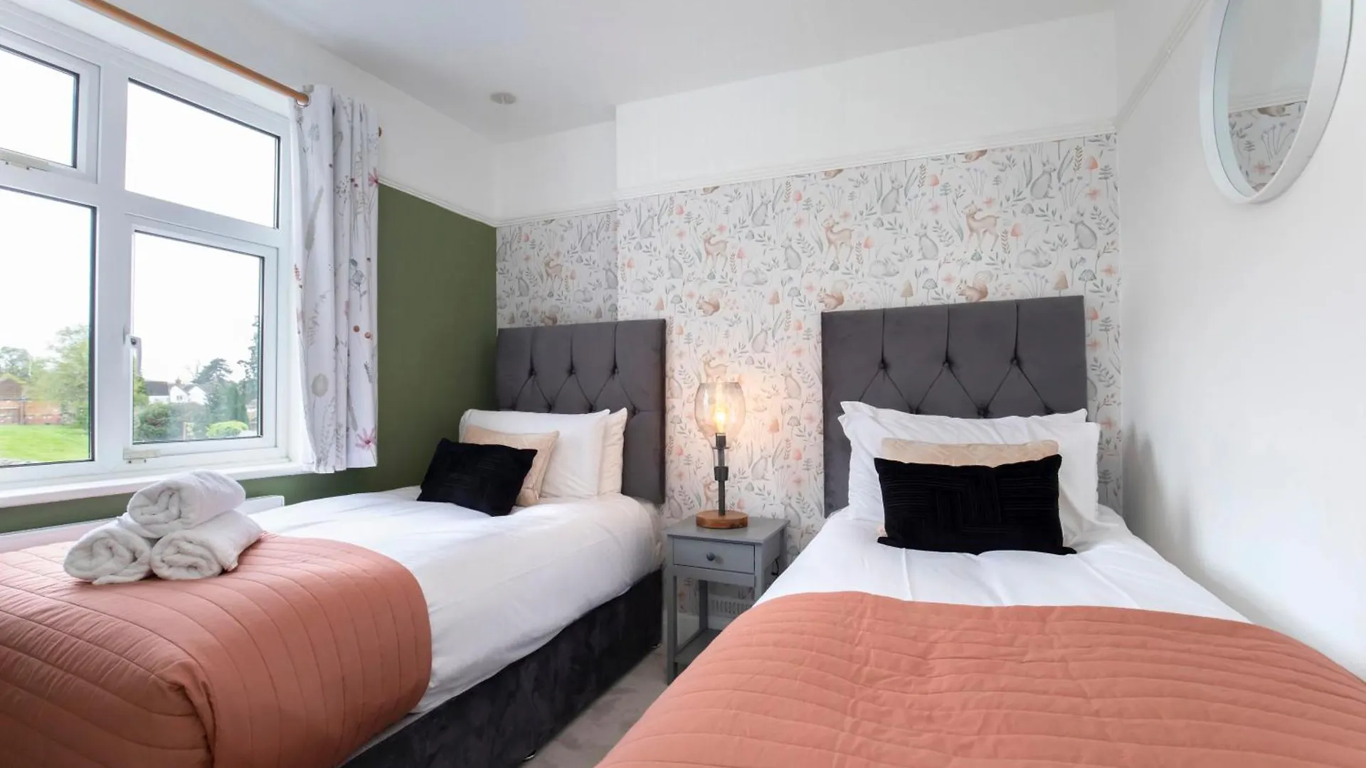 Holiday home Fantastic Four Bed Two Bath Home GLOUCESTERSHIRE United Kingdom