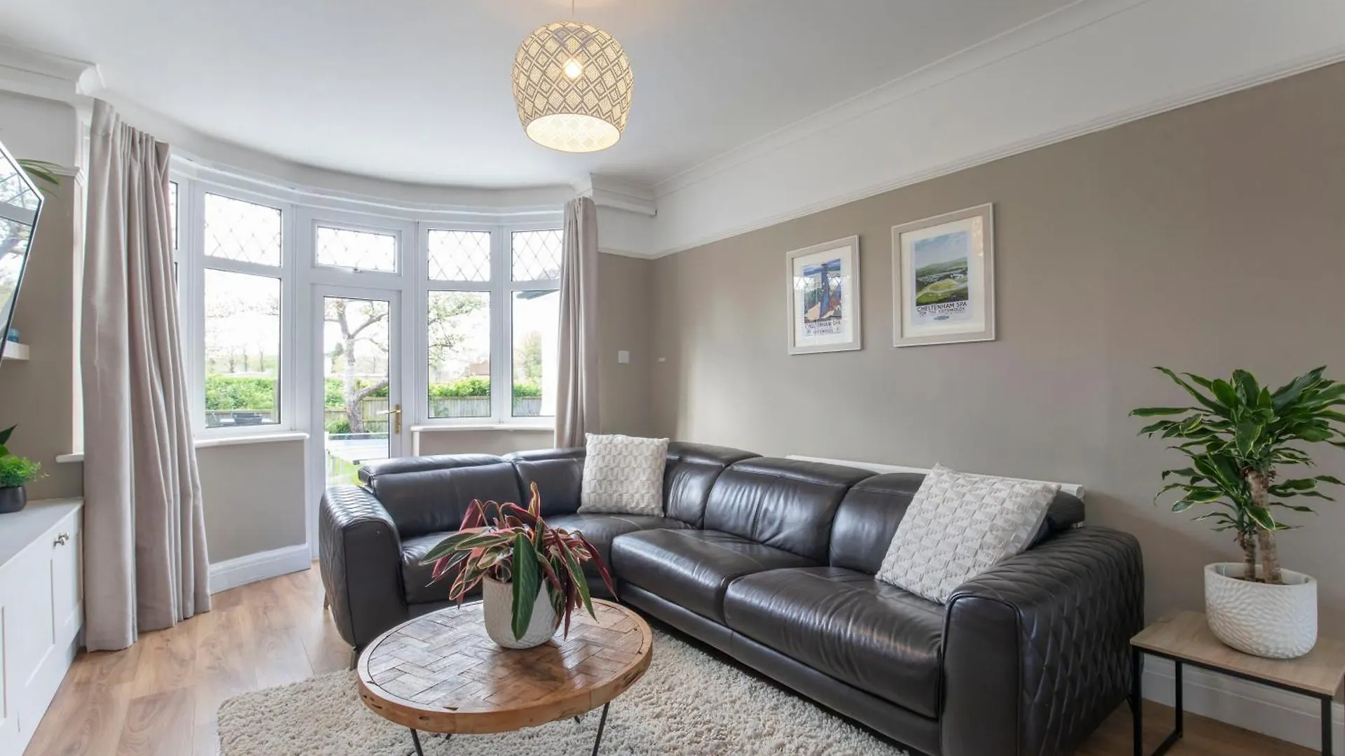 Fantastic Four Bed Two Bath Home GLOUCESTERSHIRE